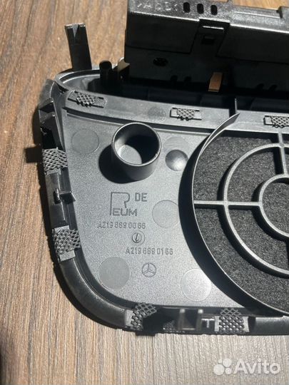 Сетка торпеды Mercedes-Benz Cls-Class C219 273960