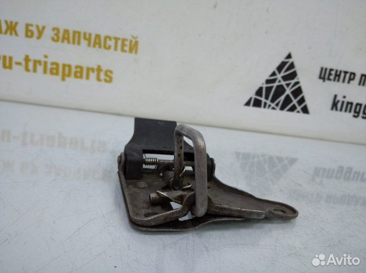 Крюк замка капота Skoda Octavia A7 5E3 до