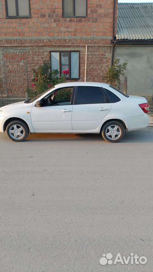 Сиденья на granta