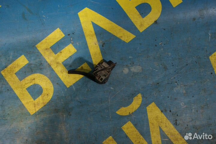 Насос омывателя лобового стекла Mazda 323F BA