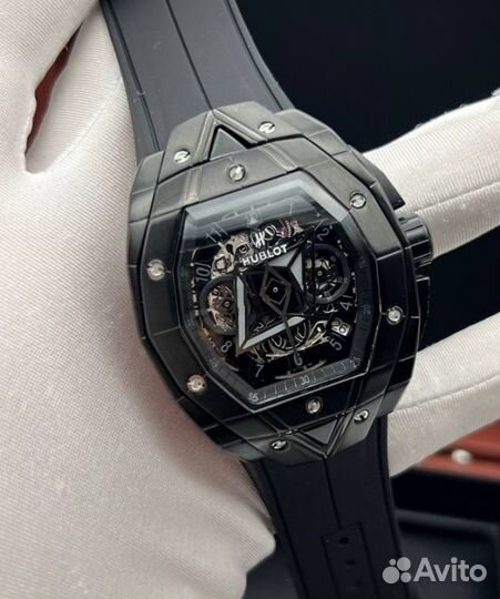 Часы мужские черные брутальные Hublot