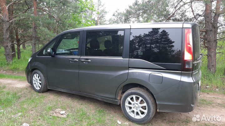 Honda Stepwgn 1.5 AT, 2015, 201 000 км