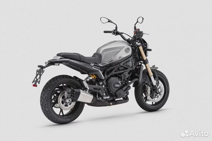 Benelli Leoncino 800