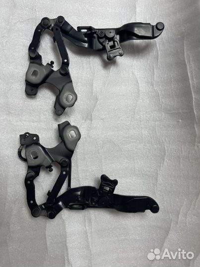 Петли капота BMW E82/E88 комплект правая и левая