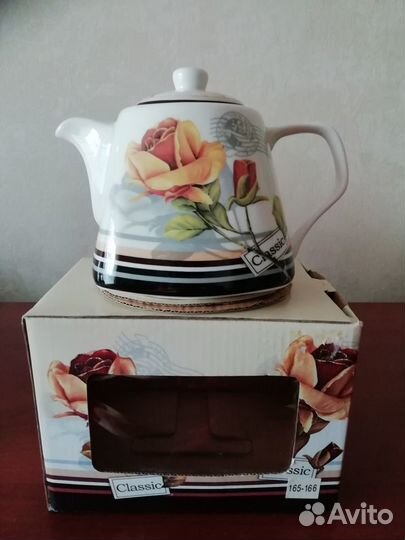 Чайник заварочный, кружки разные