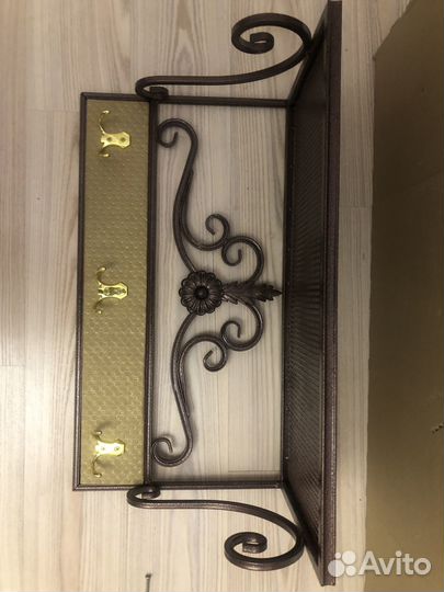 Вешалка в прихожую