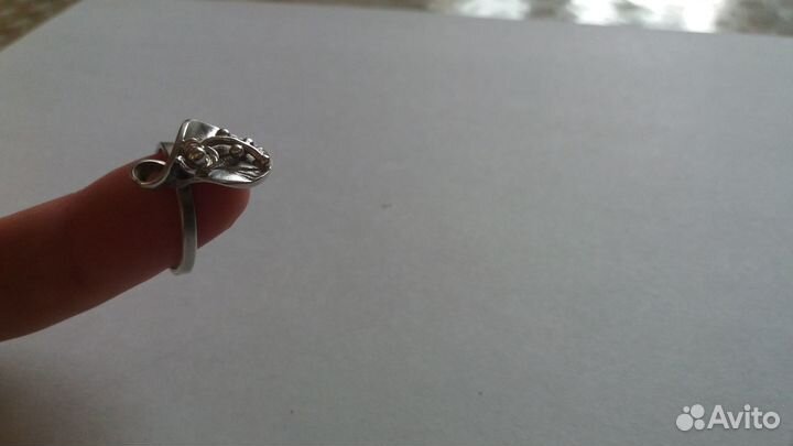 Серебряное кольцо