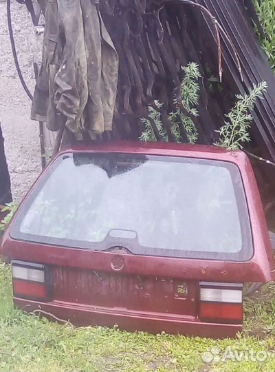 Крышка багажника на Пассат Б3