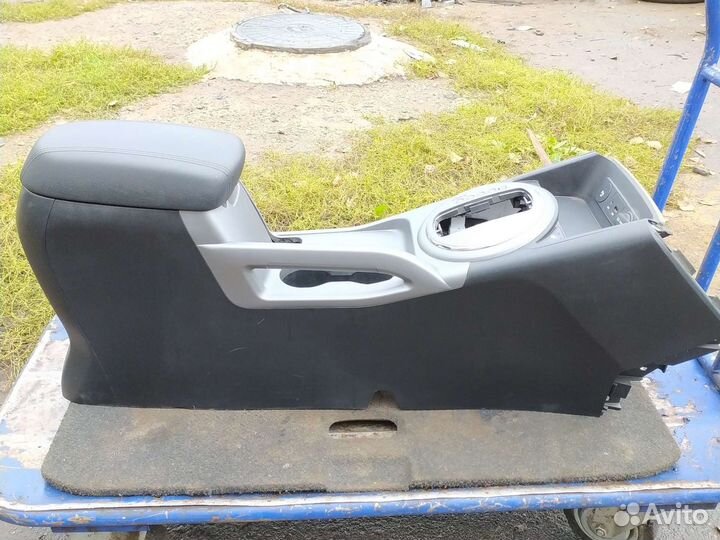 Подлокотник KIA sportage 3