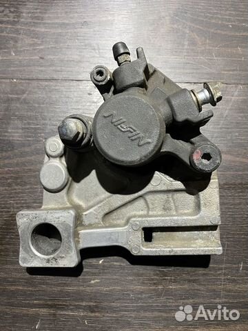 Задний тормозной суппорт для Suzuki GSR 750