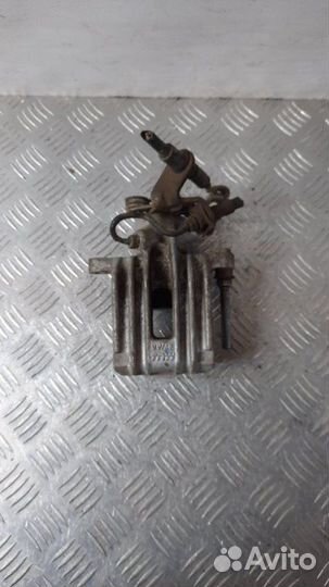 Суппорт тормозной задний левый Audi A3 хэтчбэк 5