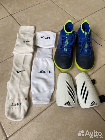 Детские футбольные бутсы 34 размер, щитки, гетры