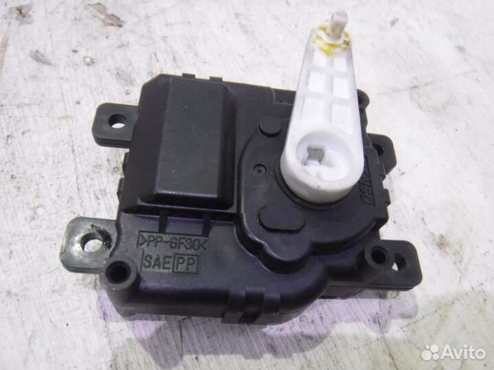 Моторчик заслонки печки