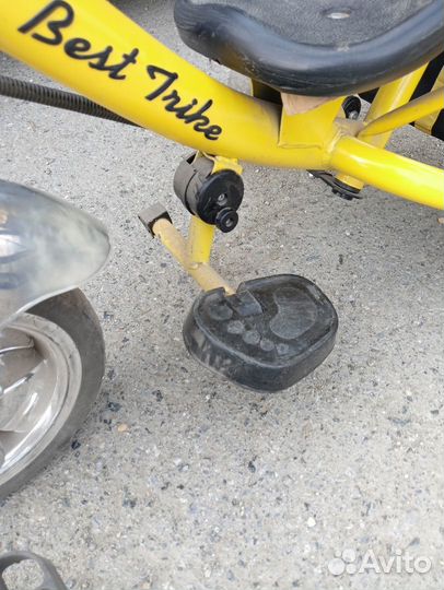 Детский велосипед с ручкой