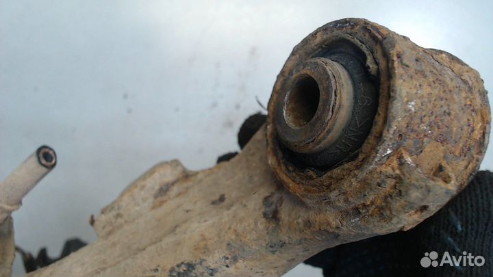 Рычаг подвески Mitsubishi L200, 2010