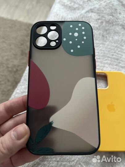 Чехол на iPhone 12