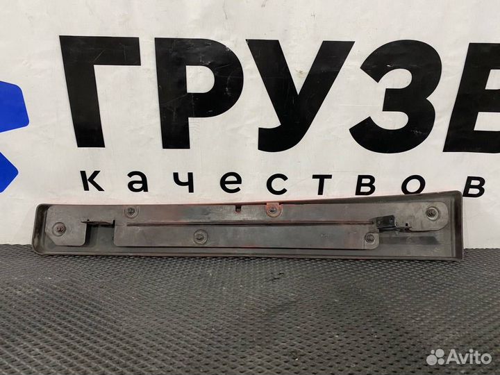 Спойлер кабины Renault T 82558467