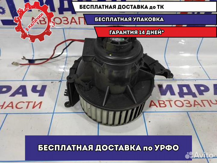 Моторчик отопителя Opel Astra H 52421335