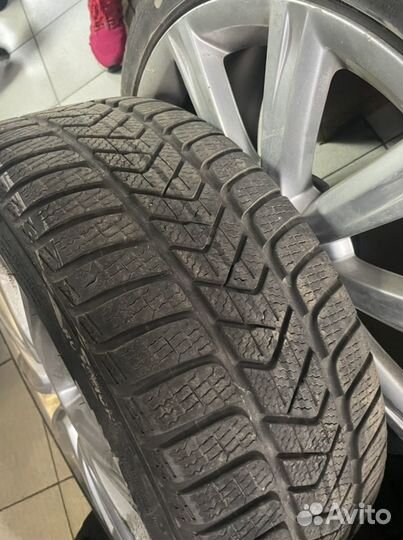 Pirelli Winter Sottozero 3 225/40 R18