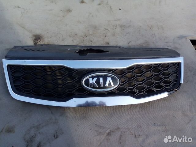 Решетка радиатора Kia Rio