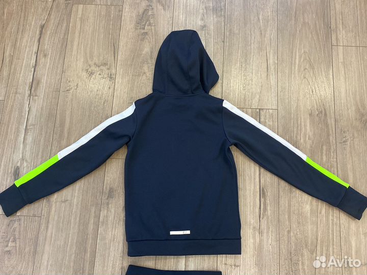 Костюм Fila 134-140 на мальчика 8-10 лет