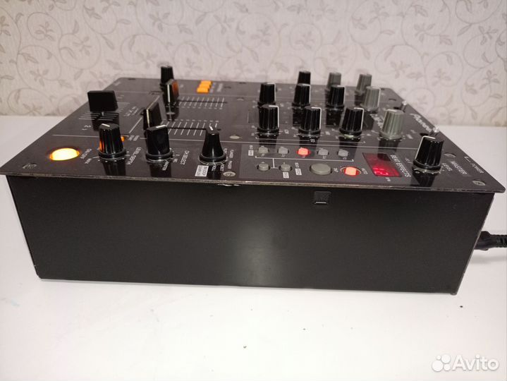 Микшерный пульт Djm