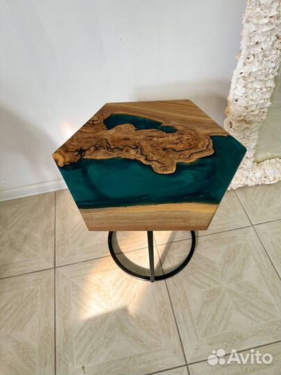 Журнальный столик из эпоксидной смолы