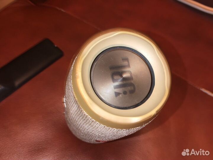 Колонка jbl charge 3