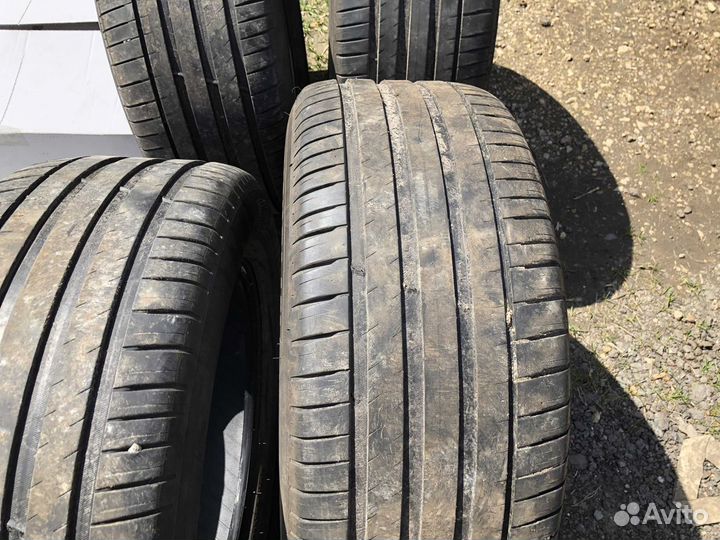 Michelin Pilot Sport 4 275/55 R19