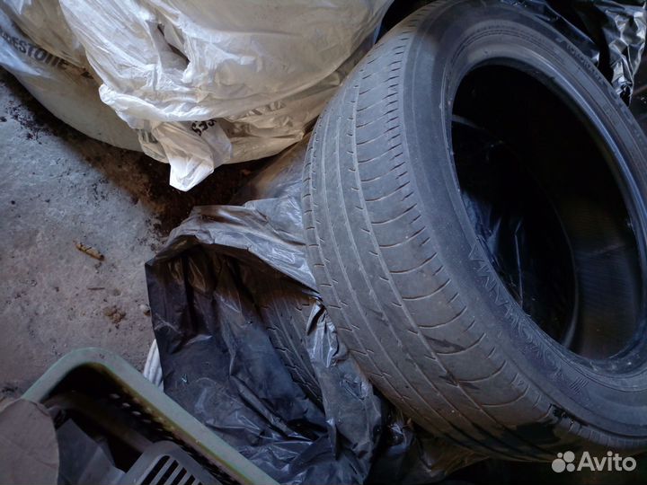 Yokohama dB Decibel E70 215/55 R17 93V