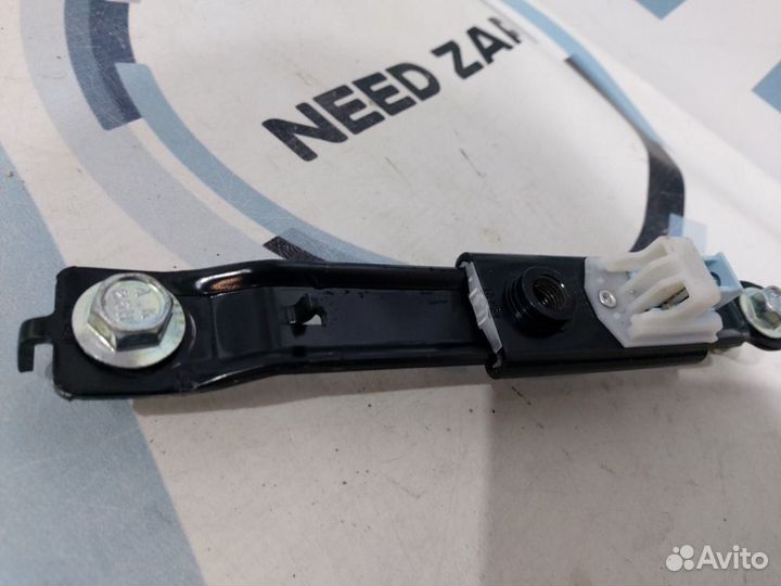 Механизм регулировки ремня безопасности передний