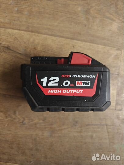Аккумулятор Milwaukee m18 12Ah