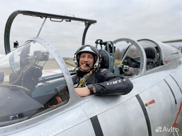 Полет на самолете. Самолет Л 29 Улётный подарок