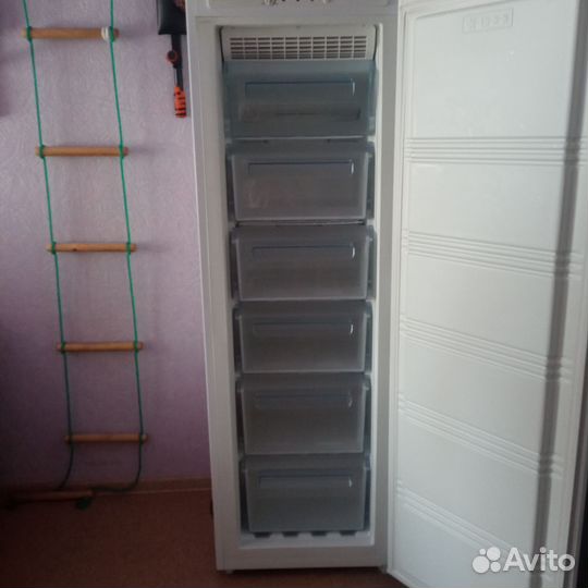 Морозильная камера Hisense