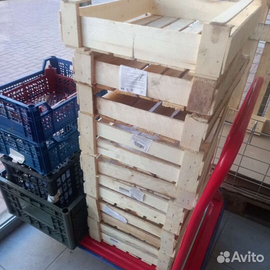 Деревяные и пластиковые ящики для овощей бу