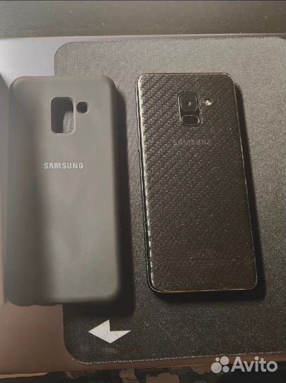 Samsung Galaxy A8 (2018), 4/32 ГБ