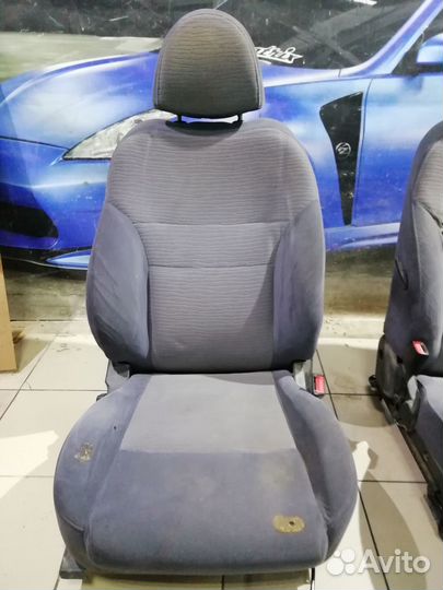 Передние задние сиденья в сборе Nissan Primera P12
