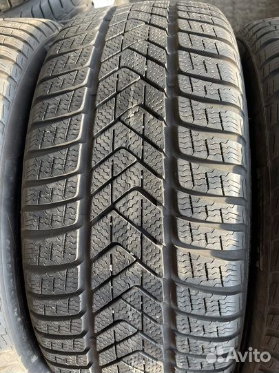 Pirelli Winter Sottozero 3 255/40 R20 101W