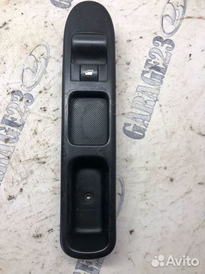 Кнопка стеклоподъемника Peugeot 307 2008
