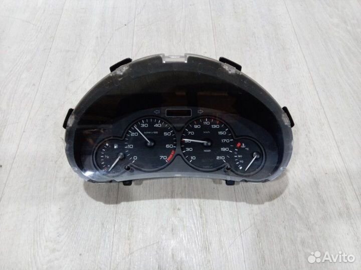 Панель приборов Peugeot 206 1998-2012