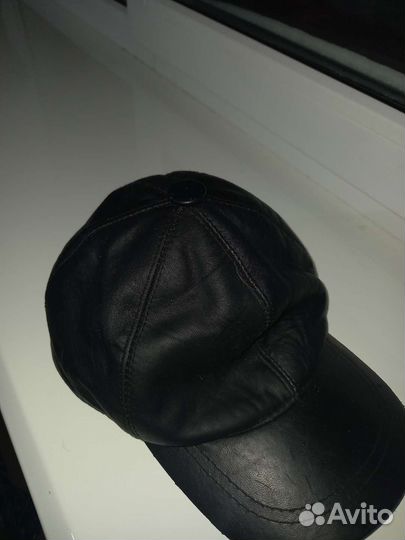 Мужская кожаная кепка