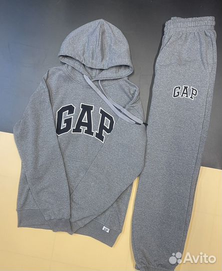 Спортивный костюм Gap