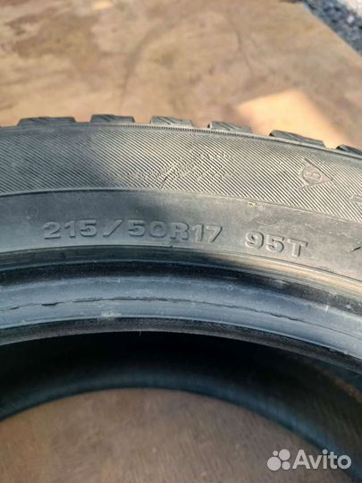 Dunlop SP Winter Ice 01 215/50 R17