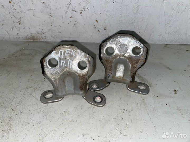 Петля двери Kia Spectra седан S6D 2006