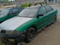 Mitsubishi Carisma 1.6 MT, 1998, битый, 25 000 км, с пробегом, цена 90 000 руб.