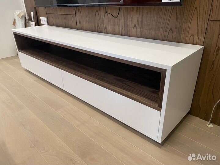 Тумба под телевизор
