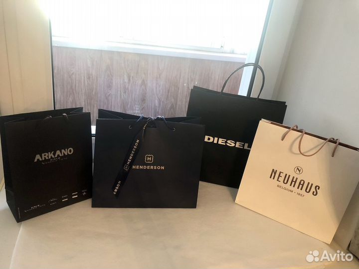 Брендовые пакеты, пыльники, коробки