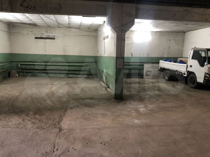 Машиноместо, 18 м²