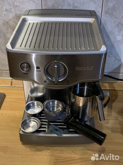 Кофеварка Bork c700