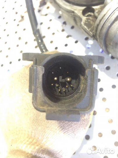 Заслонка дроссельная Mercedes-Benz E-класс